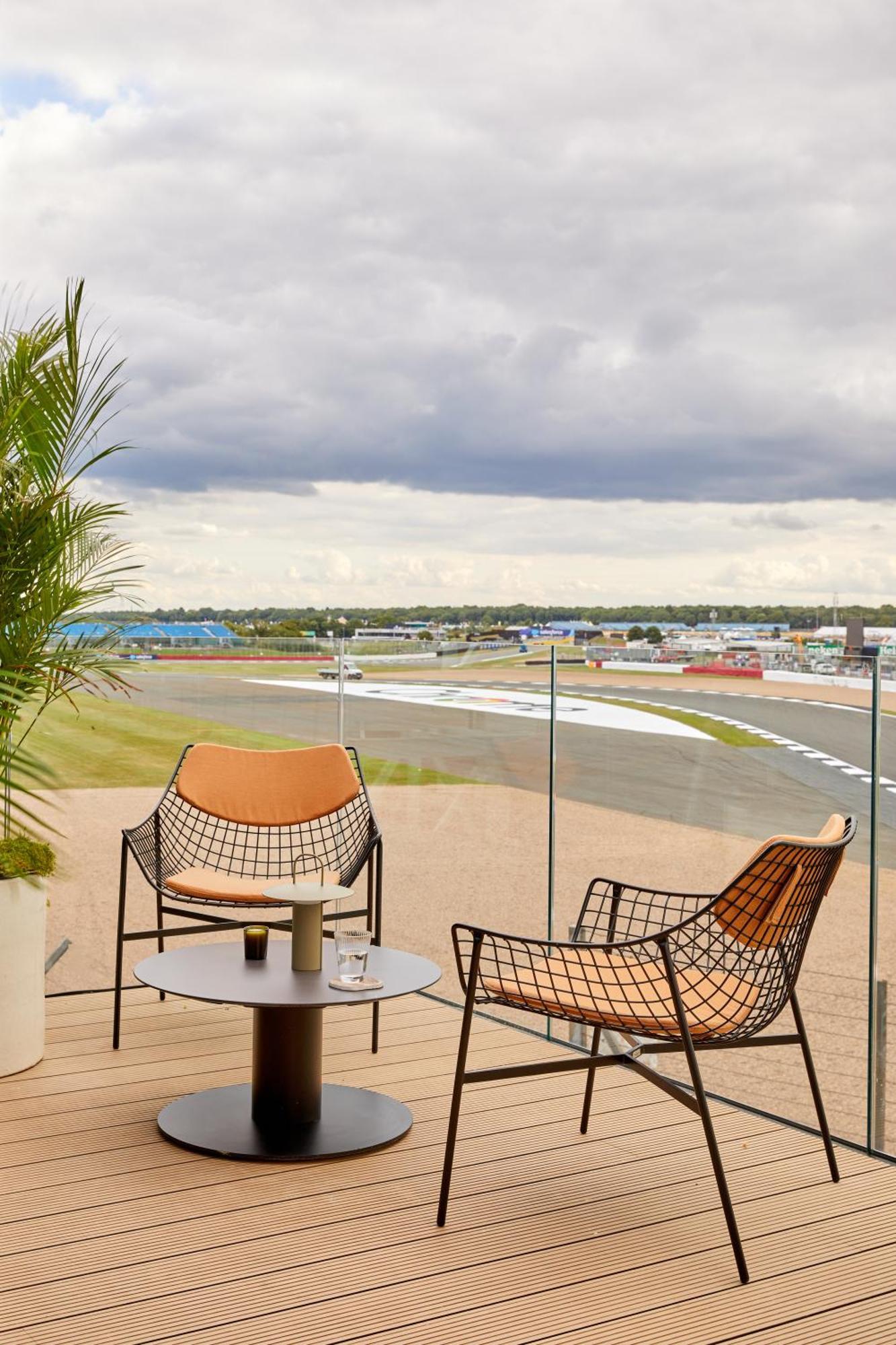 Escapade Silverstone トウスター エクステリア 写真